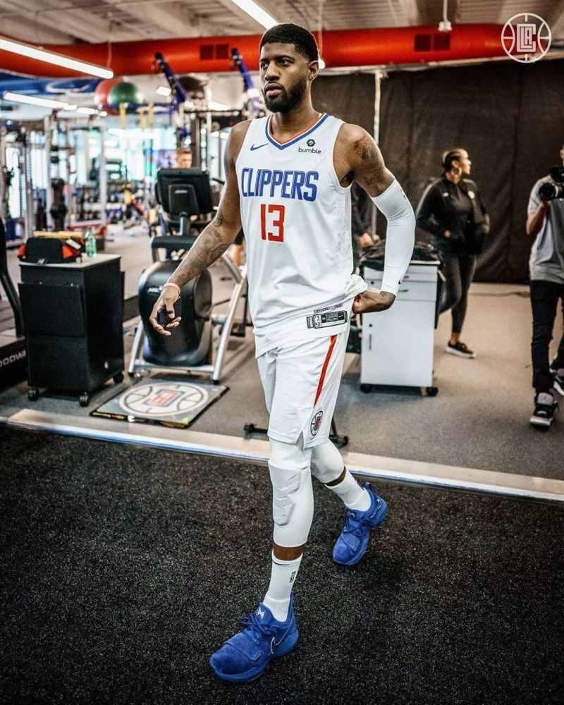 玉昆副总经理告别安德森：讲不出再见，这便是职业足球的规则（玉昆副总经理向安德森告别：难以说再见，这就是职业足球的规则）