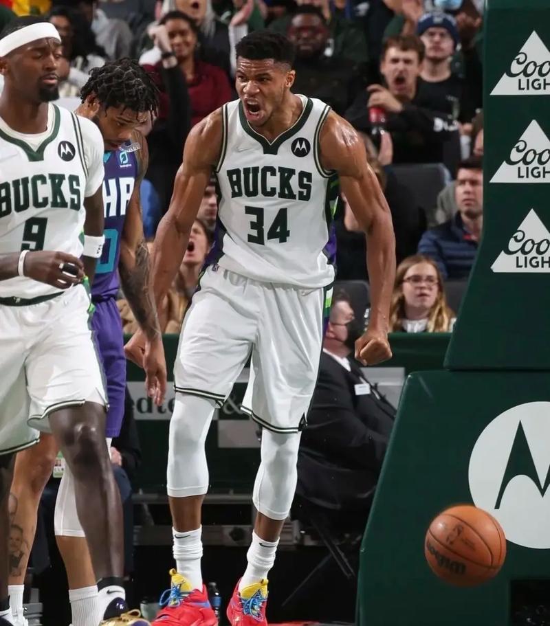 篮球勇士主帅称赞球队防守改善（勇士主教练称赞球队防守明显提升）