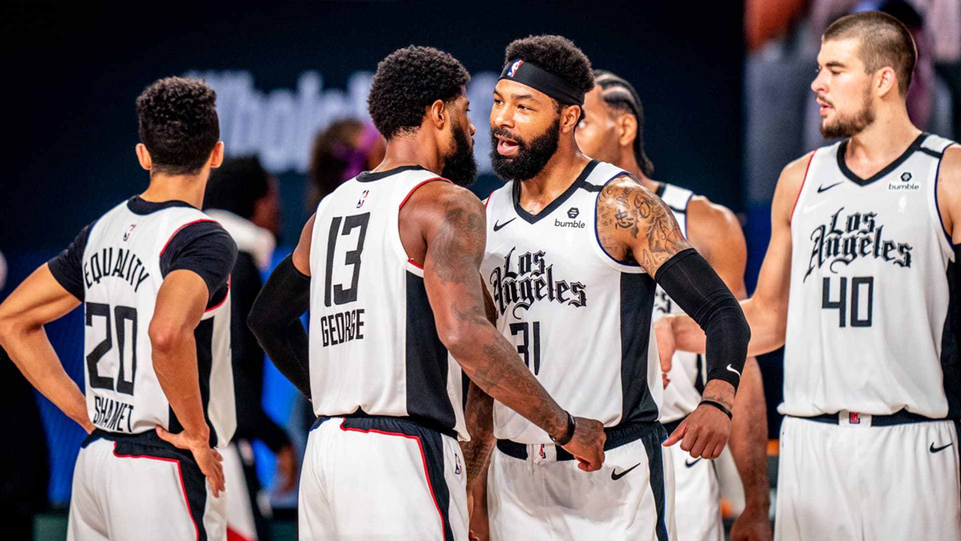 2025／26赛季英超：25分跟切尔西平起平坐！狼队1-4曼联（英超2025／26赛季：曼联4-1狼队，25分追平切尔西）