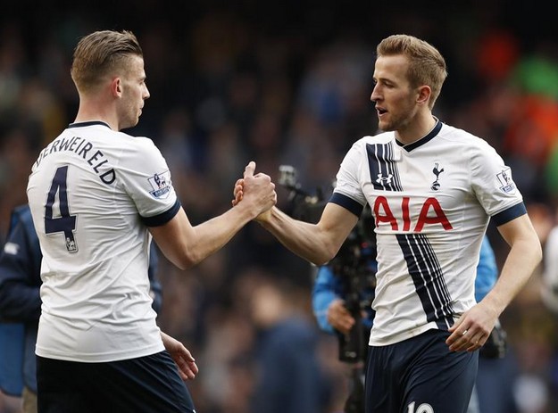 帅！麦康纳抢断快速反击 以赛亚·杰克逊起飞单臂舒展劈扣！（太燃！麦康纳断球疾速反击，以赛亚·杰克逊腾空单臂舒展劈扣）