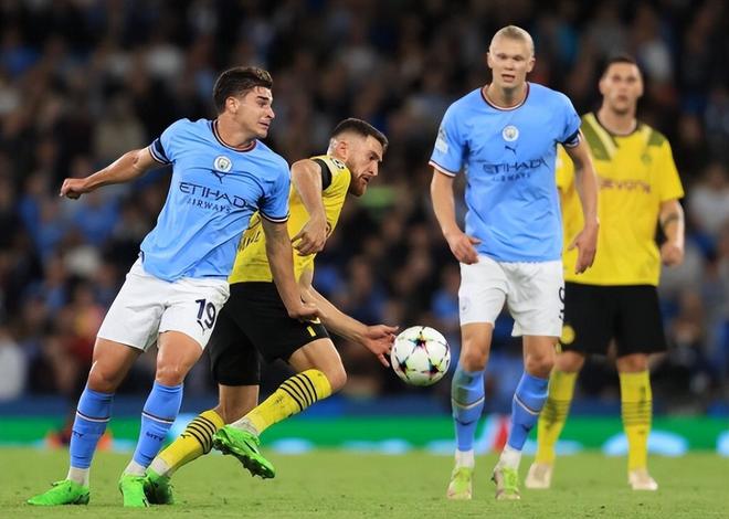 火箭队陷入困境，挑战重重（火箭队深陷泥潭，步步维艰）