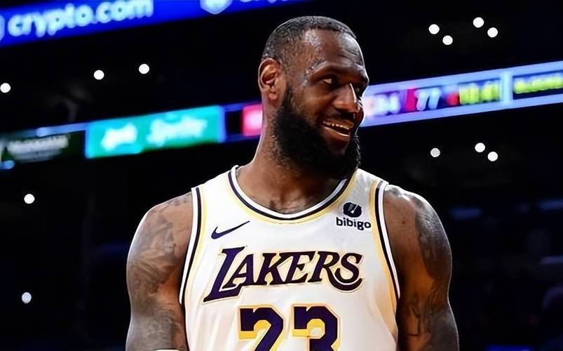 官方：利物浦传奇队明年3月将与多特传奇队踢慈善赛（官宣：利物浦与多特传奇队将于明年3月进行慈善赛）