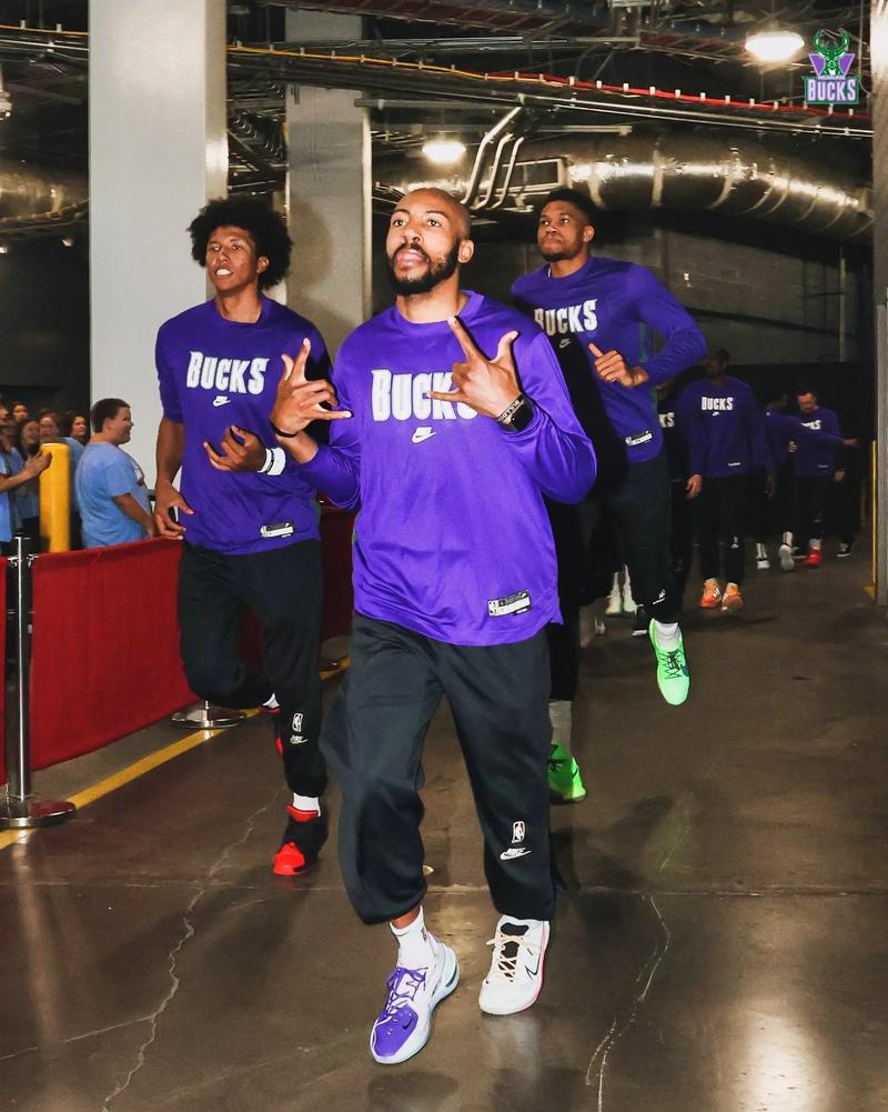 NBA每日最佳：米切尔爆发砍48分，恩比德39+9，乔治39分（NBA今日最佳表现：米切尔狂砍48分，恩比德39+9，乔治39分）