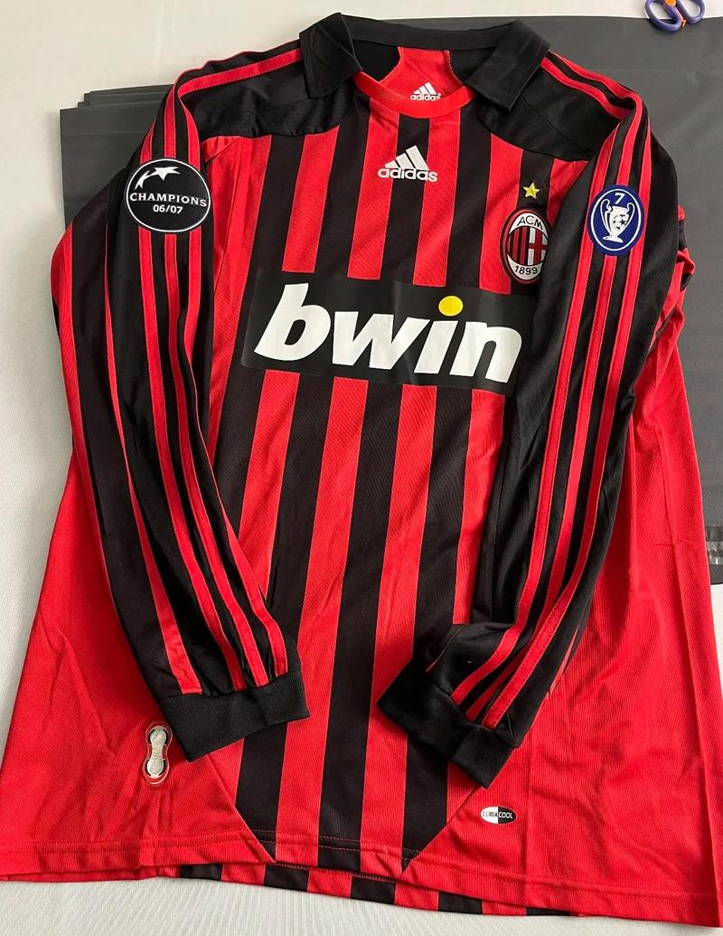 梅西：在巴黎足球层面我不太开心，一切都和我习惯的非常不同（梅西：在巴黎我很难在足球上感到快乐，许多事与我熟悉的截然不同）