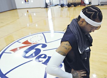 足球世界杯再次出现误判，慢镜头疯传（世界杯再现误判，慢镜头刷屏）