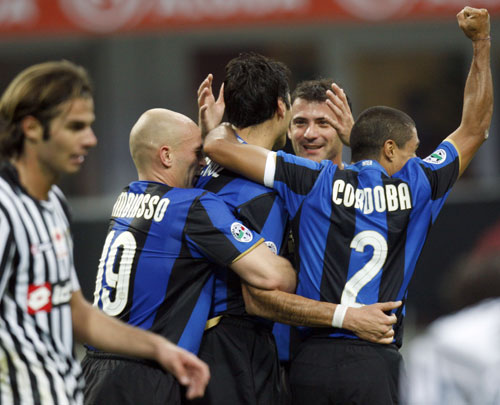 NBA球员数据榜：字母哥得分继续领先,（NBA球员数据排行：字母哥得分仍领跑）