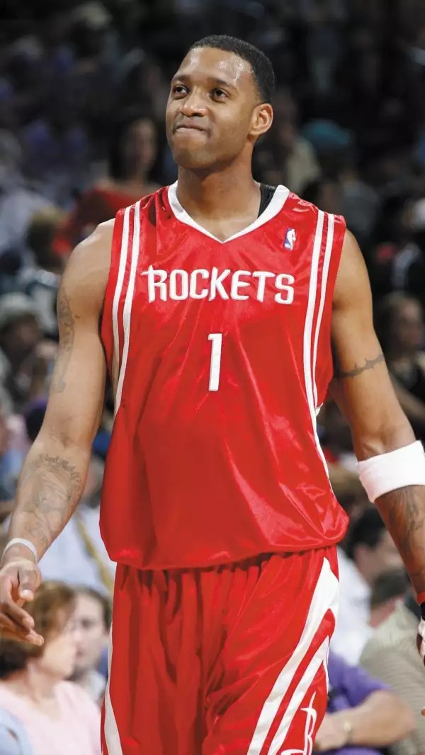 无奈！克莱抢断助攻威廉姆斯上篮打成2+1 场边库里看呆无奈叹气（唏嘘一幕：克莱抢断后助攻威廉姆斯打成2+1，场边库里目瞪口呆无奈叹息）