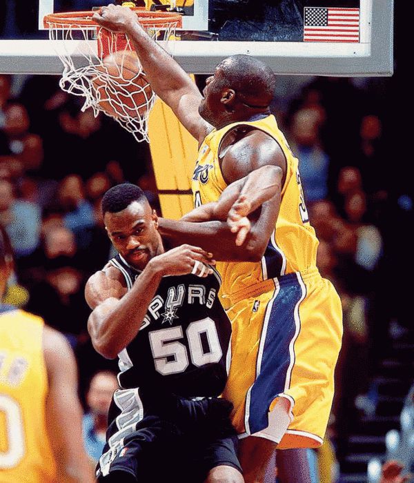 索内斯：萨拉赫不配进首发，他认为不必努力去争夺一席之地（索内斯：萨拉赫不该首发，自认无需为位置而努力）